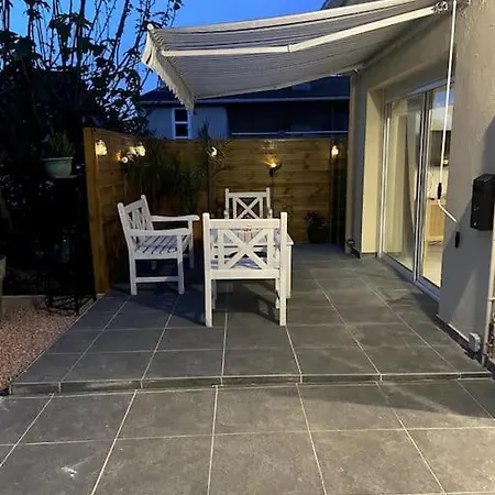 Maison Jardin Et Parking Gratuit - 10 Min De L'aeroport - Metro 14 - Arrivee Autonome Orly