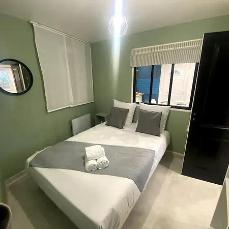 Maison Jardin Et Parking Gratuit - 10 Min De L'aeroport - Metro 14 - Arrivee Autonome *