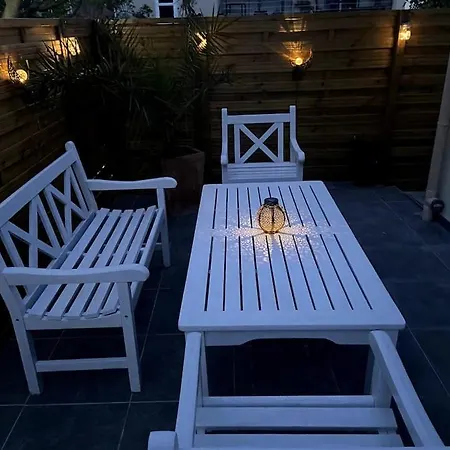 Maison Jardin Et Parking Gratuit - 10 Min De L'aeroport - Metro 14 - Arrivee Autonome Apartmán Orly
