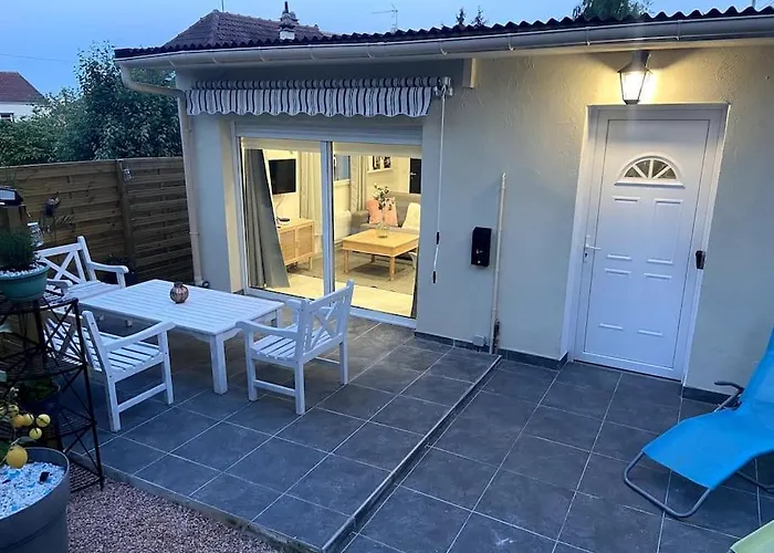 Maison Jardin Et Parking Gratuit - 10 Min De L'aeroport - Metro 14 - Arrivee Autonome *