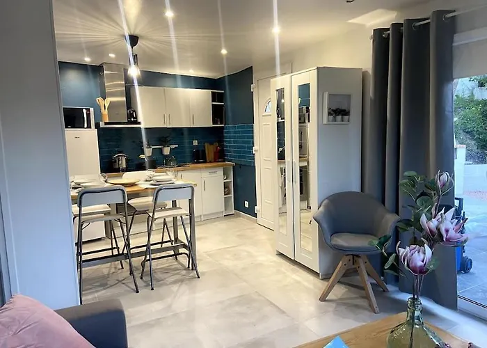 Appartamento Maison Jardin Et Parking Gratuit - 10 Min De L'aeroport - Metro 14 - Arrivee Autonome