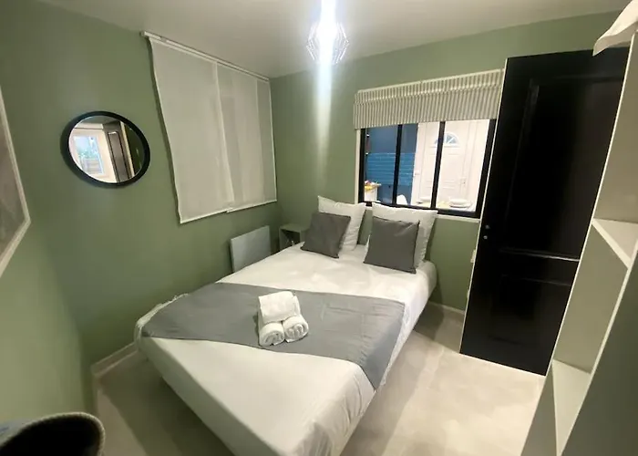 Maison Jardin Et Parking Gratuit - 10 Min De L'aeroport - Metro 14 - Arrivee Autonome *