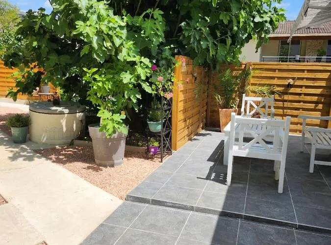 Maison Jardin Et Parking Gratuit - 10 Min De L'aeroport - Metro 14 - Arrivee Autonome